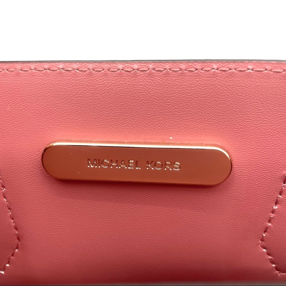 Michael Kors Mercer Satchel Messenger Pebbled Leather Bag in Pale Lilac - Picture 5 of 10